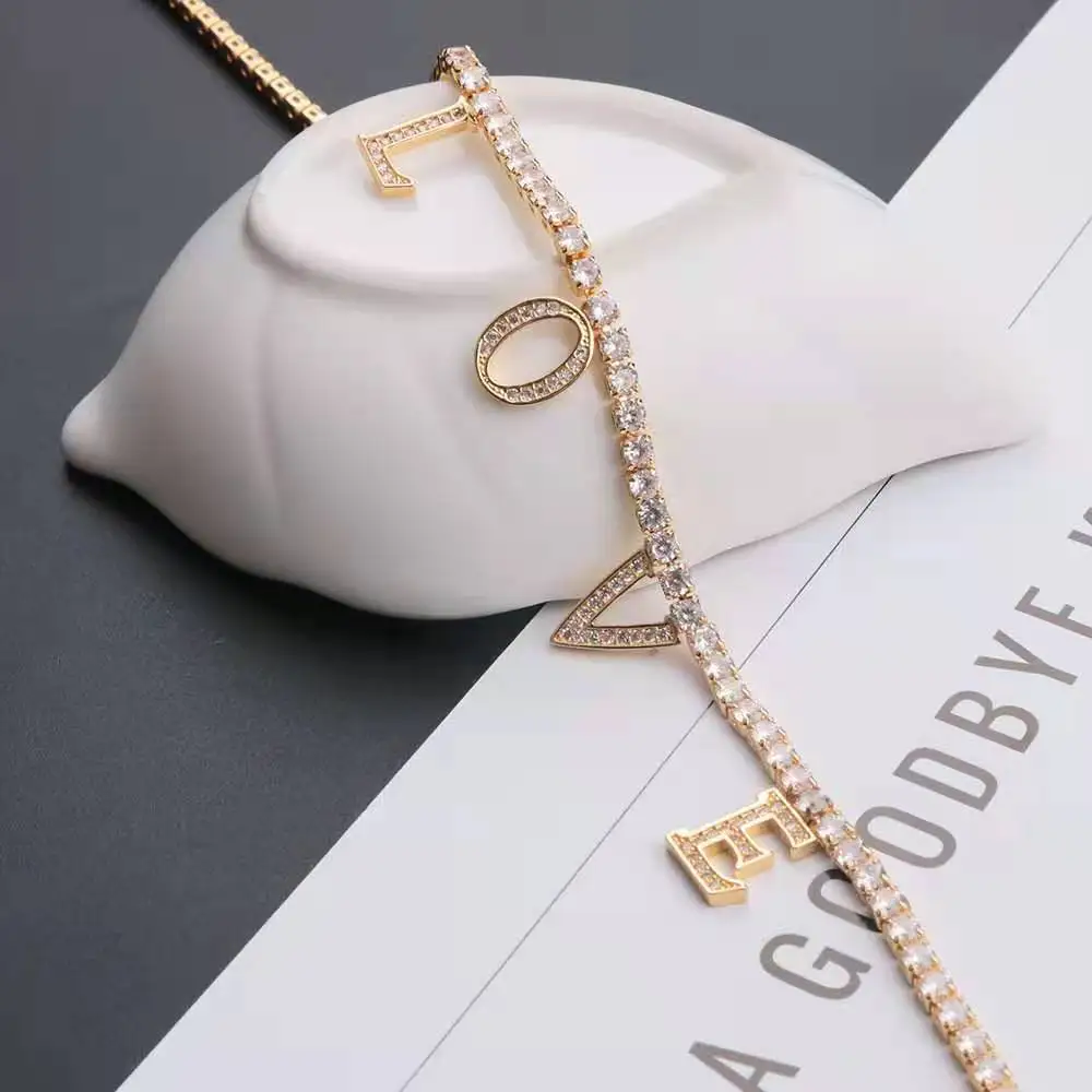 

Lateefah 2020 New Fashion Personality Name Necklace Gold Zircon Elegant Custom Letter Choker For Women Nameplate Jewelry Gift