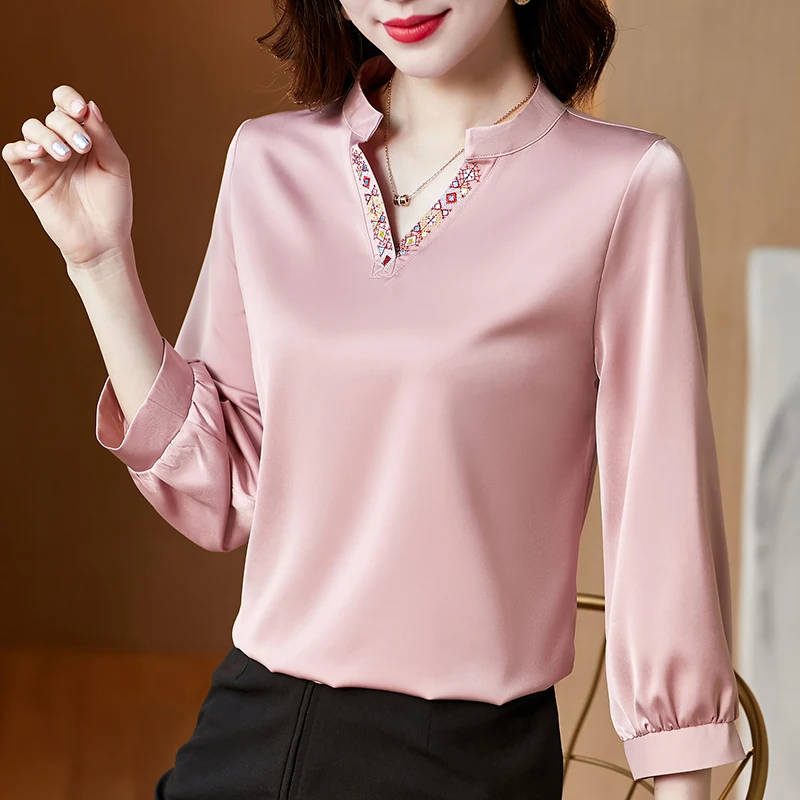 

Spring/Autumn New Fashion Silk Women Blouses Satin Embroidery Shirt Office Lady Blusas Plus Size XXXL/5XL Womens Tops