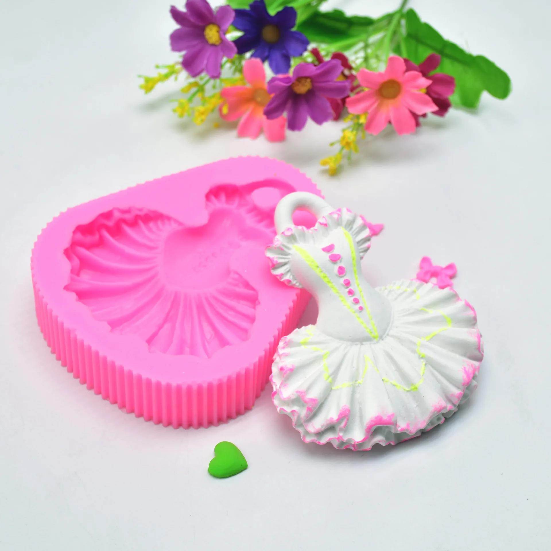 Girl Princess Ballet Dancing Skirt Shape Silicone Mold 3D Handmade For Chocolate Soap Fondant Cake Decorations Mould Baking Tool | Дом и сад