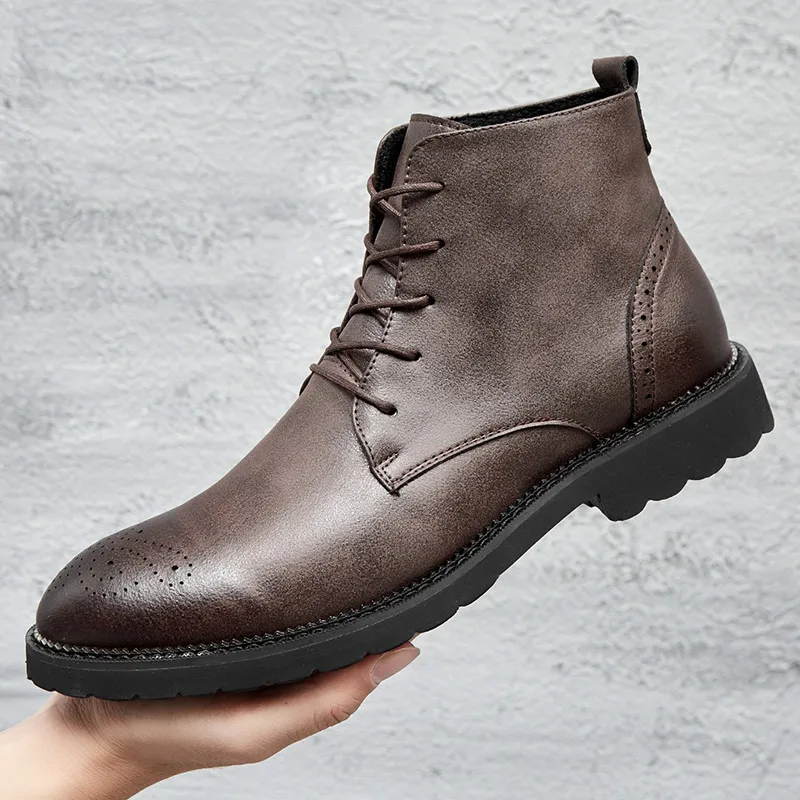 

Yomior Spring New Vintage Men Shoes Genuine Leather British Casual Breathable Dress Ankle Men Boots Brogue Winter Warm Boots