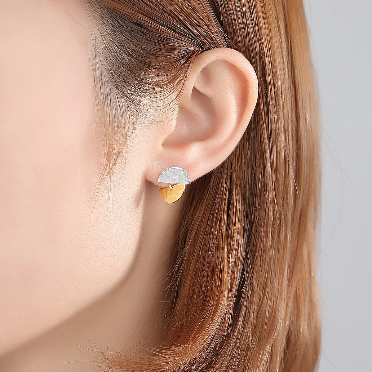 

SANYU 925 Silver Cute Scalloped Stud Earrings for Women Daily Wearing Carving S925 Geometric Earrings Jewelry Christmas Gifts