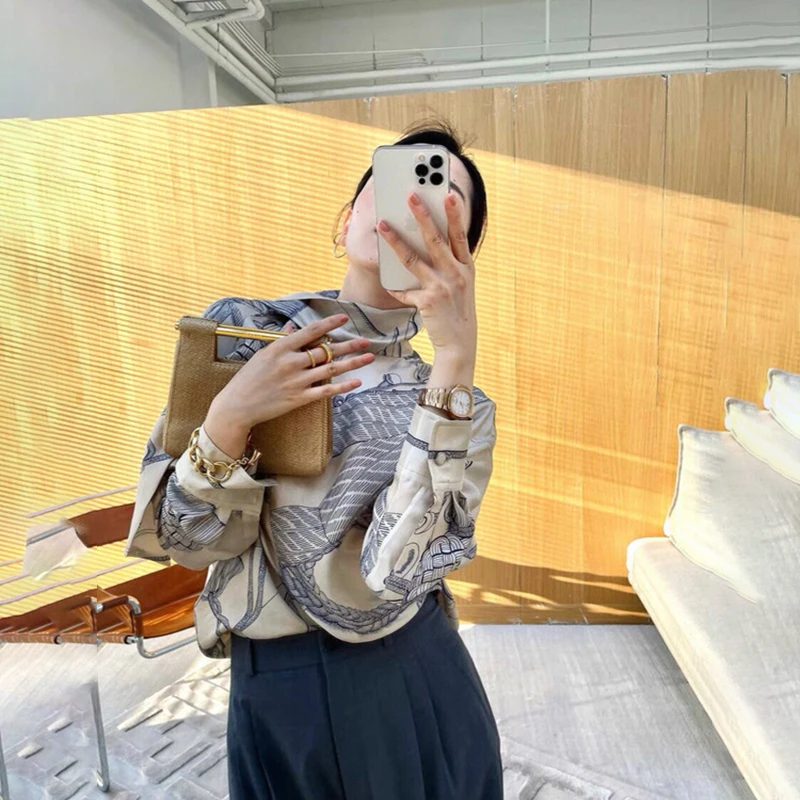 

Brand New 2022 Spring Genuine French Style Printed Silk Twill Satin Shirt High Quality Customize Office Lady Elegance Top