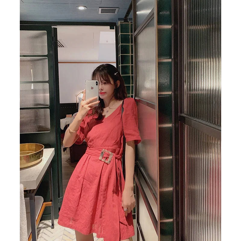 Женское мини-платье с поясом Mishow повседневное облегающее платье v-образным