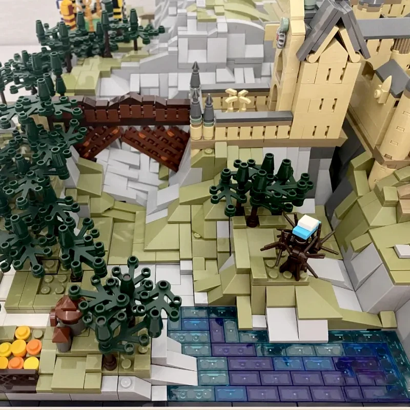 

16060 Movie Creator Series Magic Castle School Model Spelling Building Blocks 6862pcs Bricks Education Toys 71043