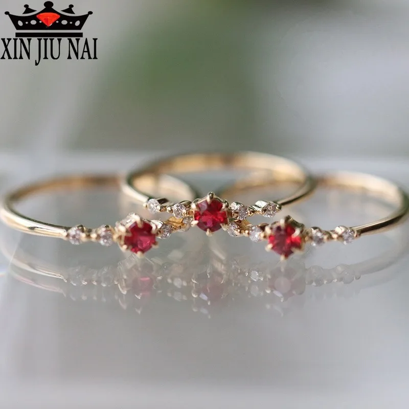 Простое женское кольцо с гранатом и цирконом элегантное темпераментное