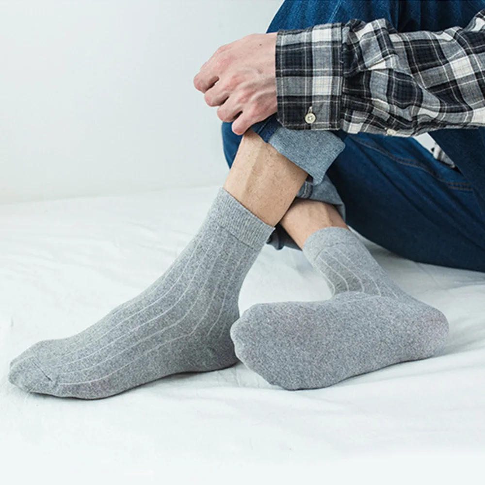 Весенне-летние зимние мужские однотонные хлопковые носки средней длины Простые