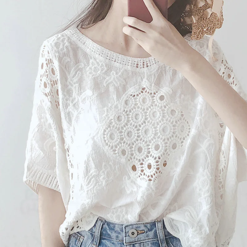 

Lace Hollow Women White Blouse Summer New 2021 O-Neck Batwing Sleeved Solid Elegant Female Pulls Outwear Tops Tees