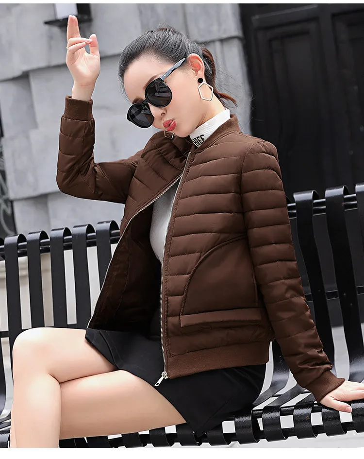 Новинка женские куртки-бомберы с оленями цвет коричневый серый черный короткие