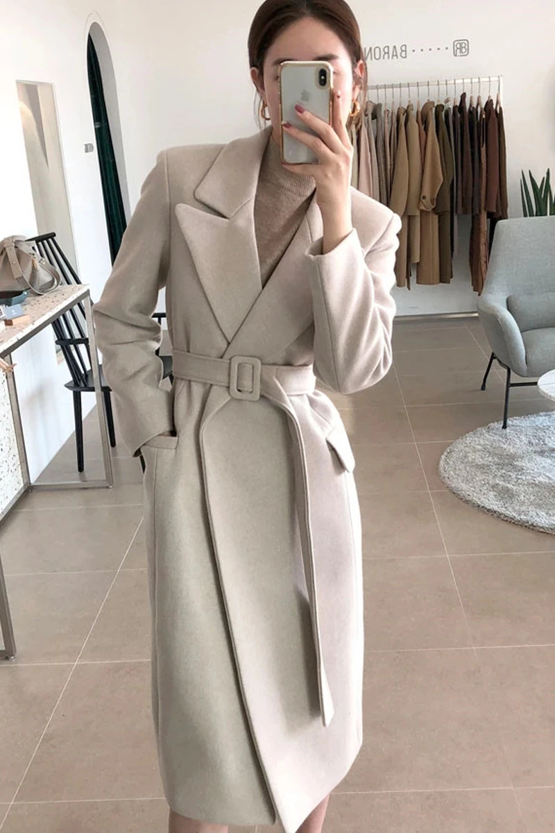 

2020 autumn or winter warm ladies fashion ladies long coat with belt