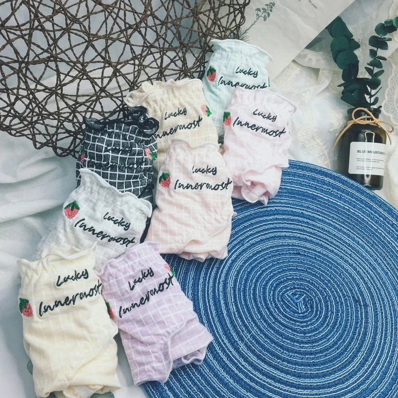 

Сексуальное женское белье с клубничкой для студенток, женское нижнее белье, Симпатичные хлопковые трусики-стринги, бесшовные трусы с вышив...