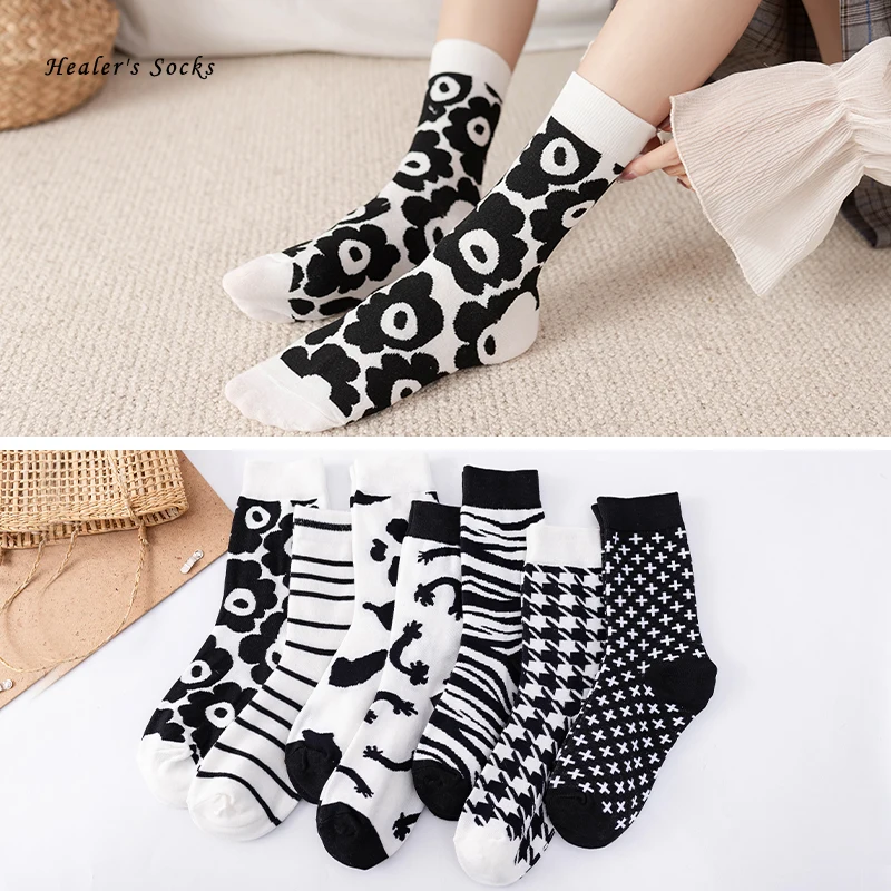 

New Funny Striped Men and women Socks Cotton Black and White Fower Harajuku Kawaii Happy Fashion Soft Classic Girls Tube Socks
