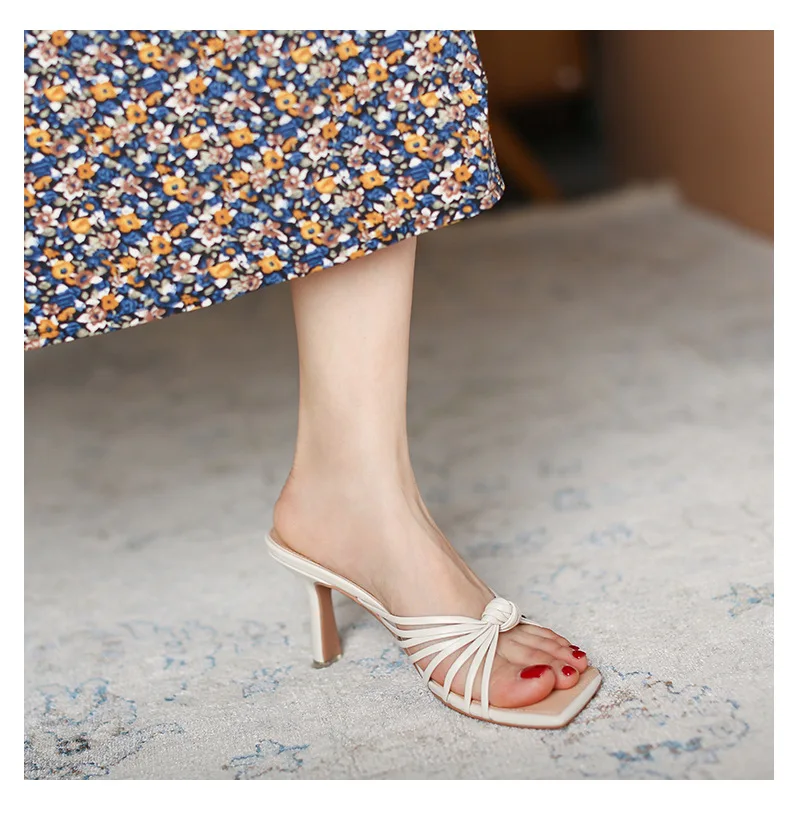 

2021 French retro art wear sandals and slippers woven with square toe hollow sandals woman shoes high heels sexy