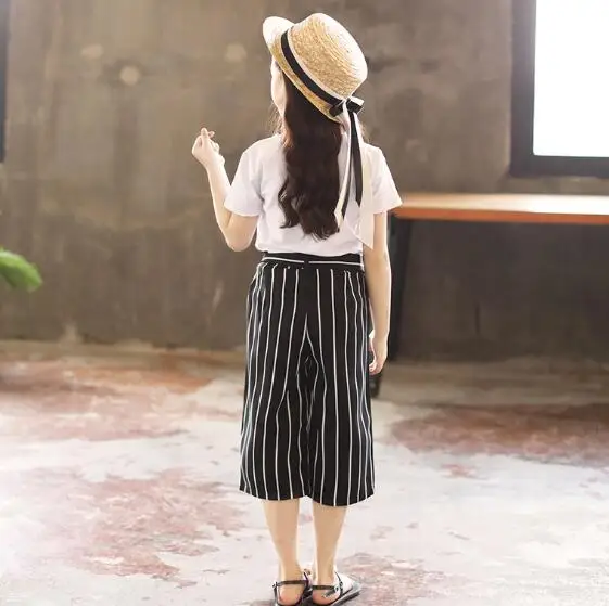 Костюм спортивный летний из двух предметов для девочек топ с коротким рукавом и