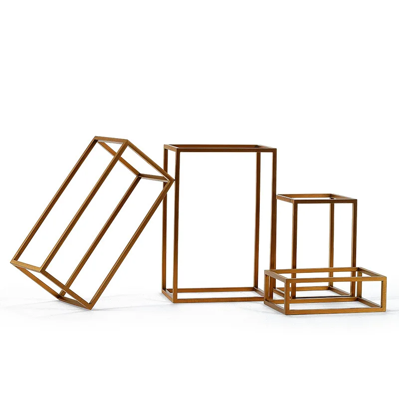 Metal jewelry display racks, rings, earrings, necklaces, jewelry display props, window decoration set