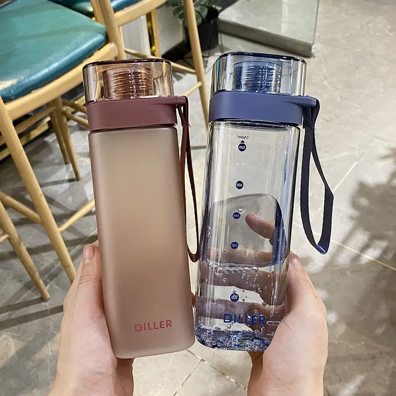 

Water bottle Sport Outdoor Drinking Tritan Water Bottle with Straw BPA Free Large Capacity Portable Spray Water Gift Cups