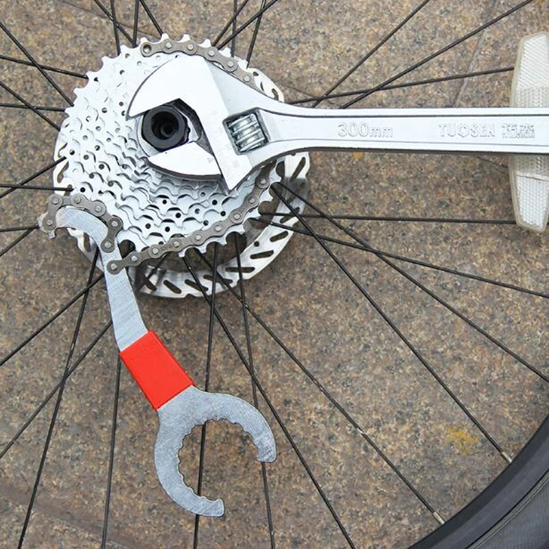 

3 In 1 Portable Carbon Steel Bike Chain Repair Wrench Freewheel Wrench MTB Road Bike Bicycle Repair Tools Hand Tools Cycling