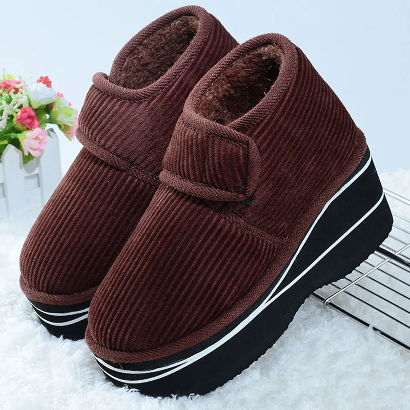 Зимние теплые бархатные Нескользящие дамские туфли на танкетке с