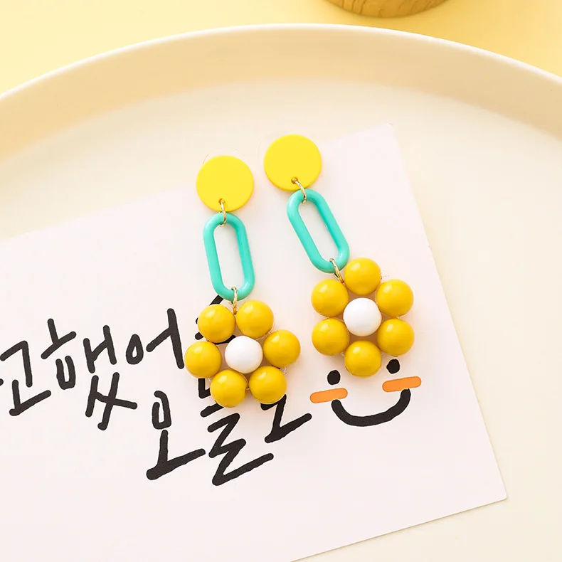 Женские длинные серьги-подвески с подвесками эффектные желтые сережки в форме