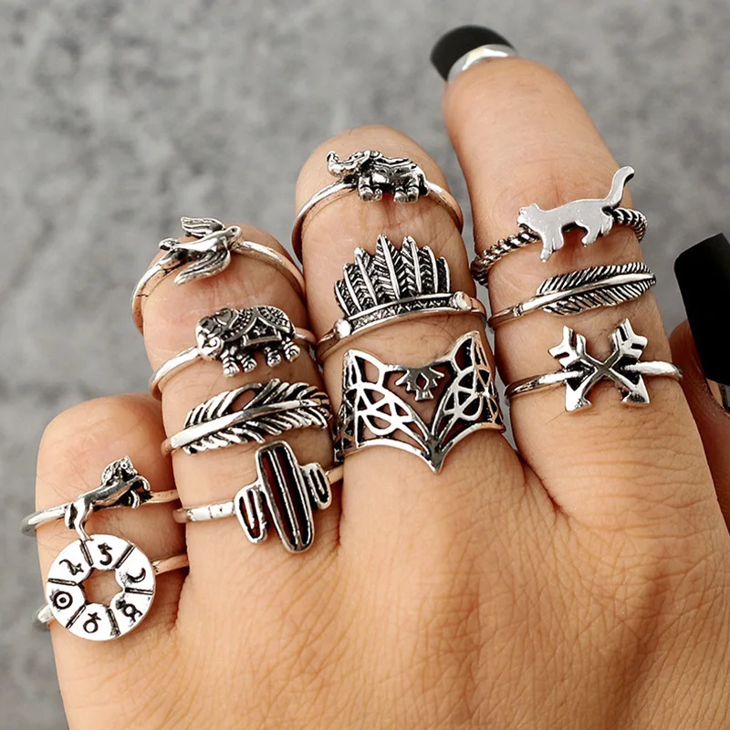 

12pcs/Set Combination Rings For Women Vintage Hollow Engraved Exaggerated Inlaid Rhinestones Crown Turtle Knuckle Rings