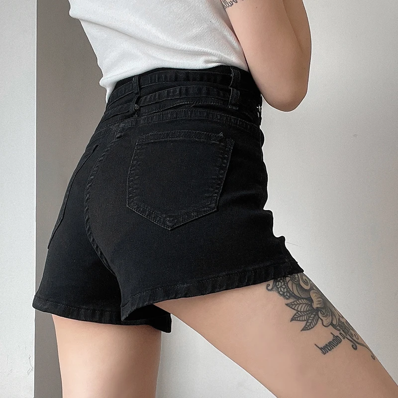

Weekeep Black Gothic Chains Denim Shorts Buttons High Waist Vintage Streetwear Short Pants Women Summer Fashion Jeans Shorts 90s