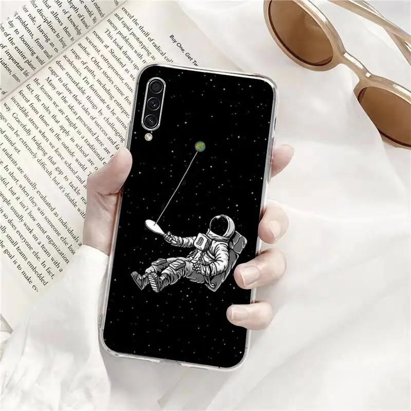 

Moon Space Astronaut Phone Case Transparent for Samsung s9 s10 s20 Huawei honor P20 P30 P40 xiaomi note mi 8 9 pro lite plus