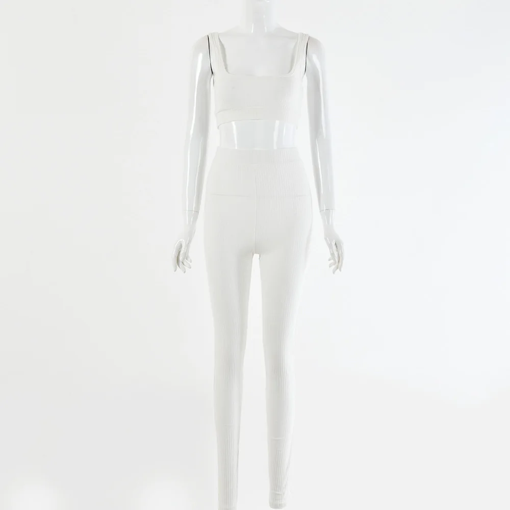 Женский спортивный костюм из двух предметов короткий топ без рукавов и леггинсы|