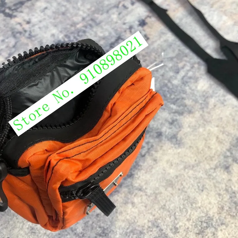 

Four Seasons Versatile Fashion Messenger Bag Sports Leisure Practical Multi-layer Zipper Bag Women