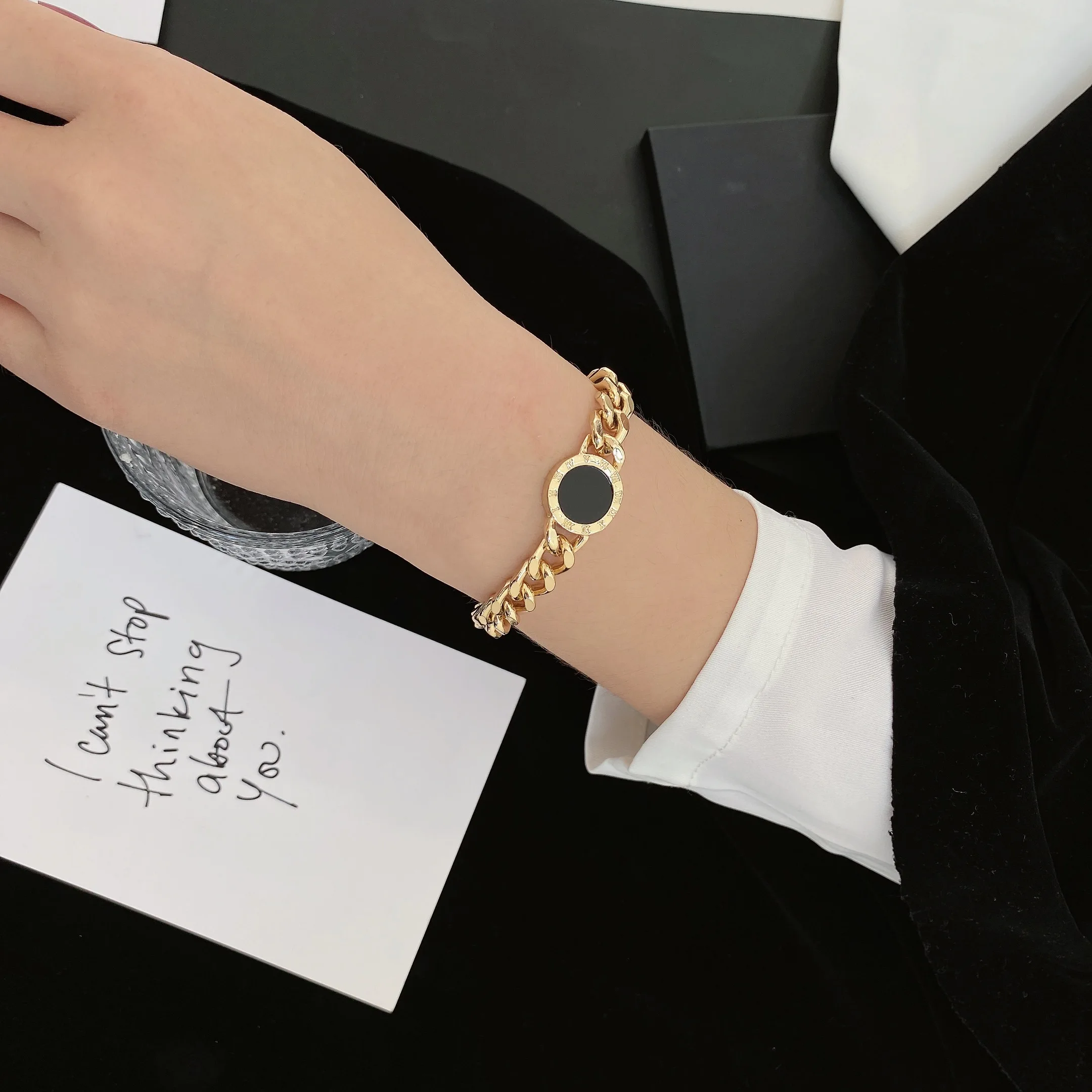 Модный черный круглый браслет Flashbuy с римскими цифрами для женщин и мужчин