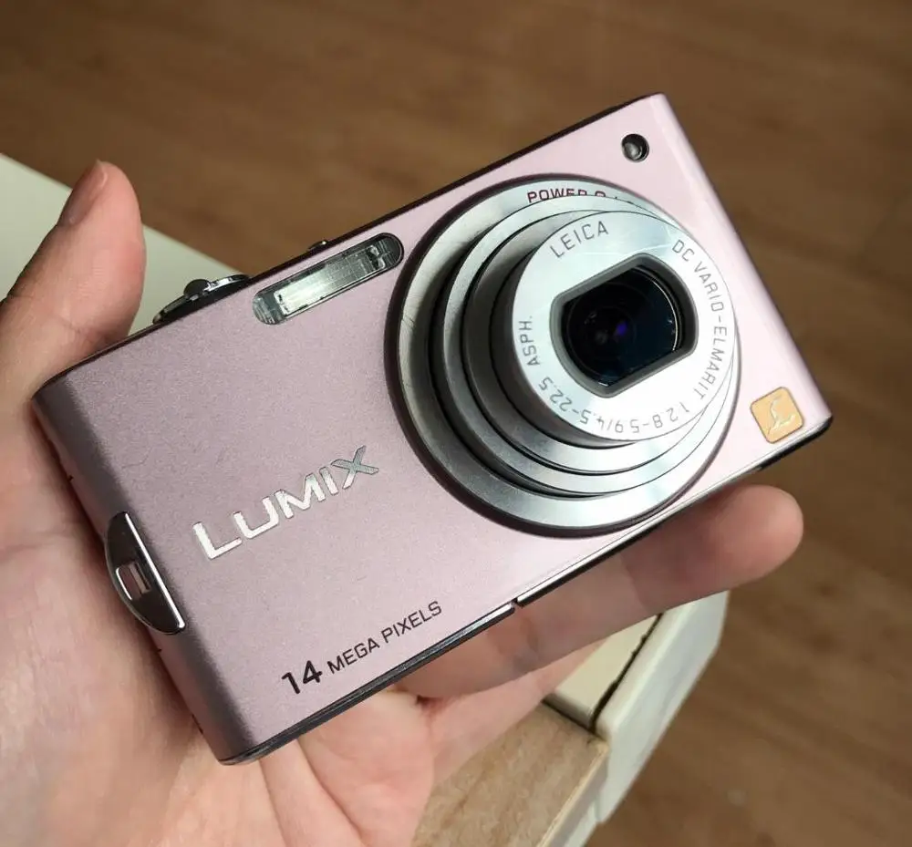 

USED special price!! Panasonic releases DMC- FX66 digital camera (OLD MODE)