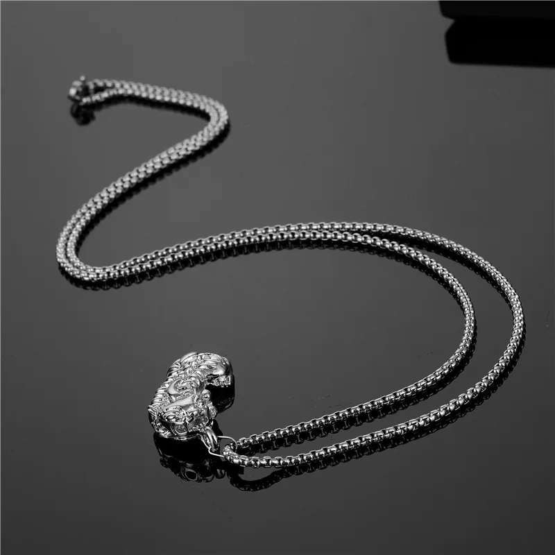 

Trendy Hip Hop Necklace Zinc Alloy Goldfish Pendant Stainless Steel Long Chain Wild Luxury Couple Men&Women Gift Jewelry