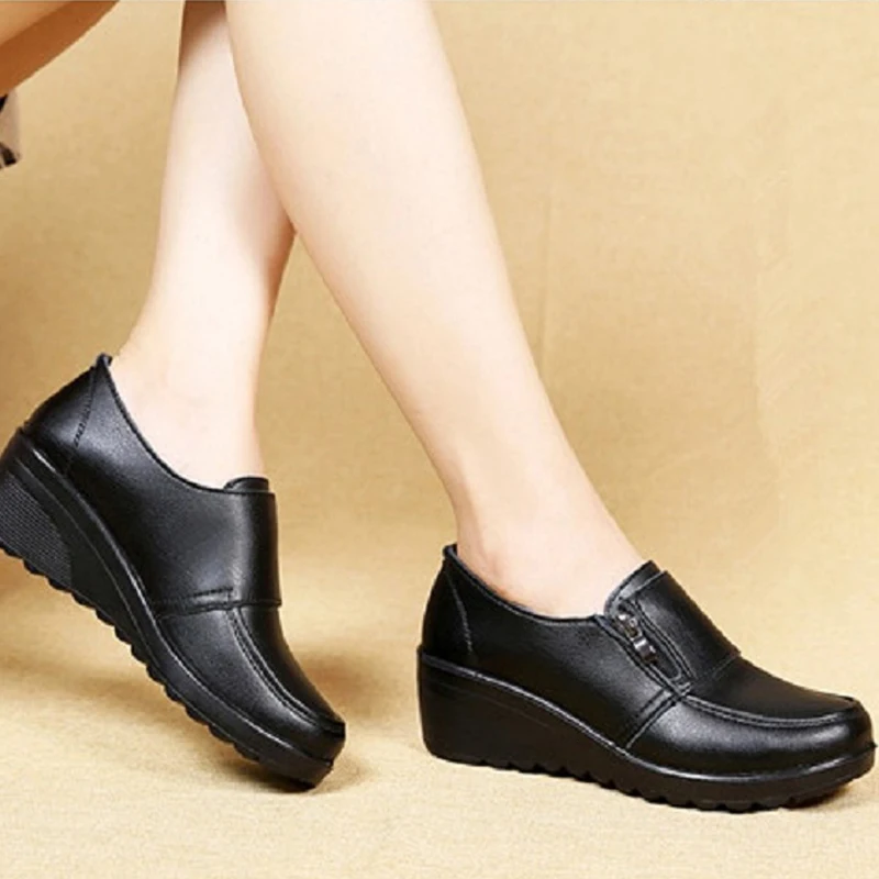 

2020 Spring Autumn Women's fashion Pumps shoes woman genuine leather wedge single casual shoes mother high heels shoesE175
