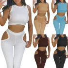 Комплект одежды женский из двух предметов, белый однотонный короткий топ с круглым вырезом и штаны с вырезами, 2021
