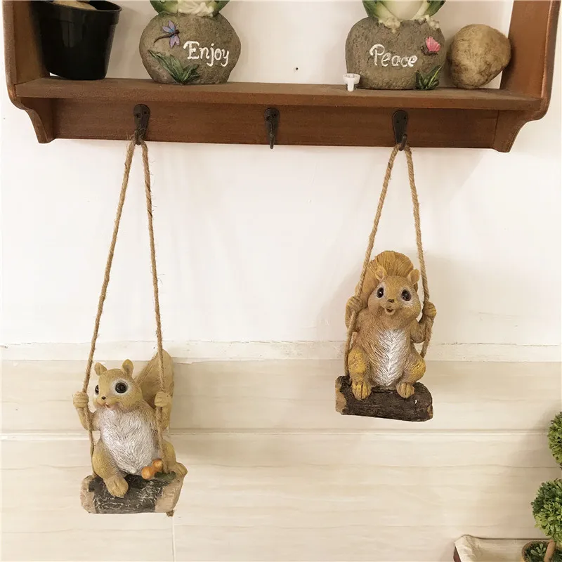 

Cute Simulation Sing Squirrel,Outdoor Garden HangingType,Creative Swing Resin Decoration,Childlike Leisure Gift