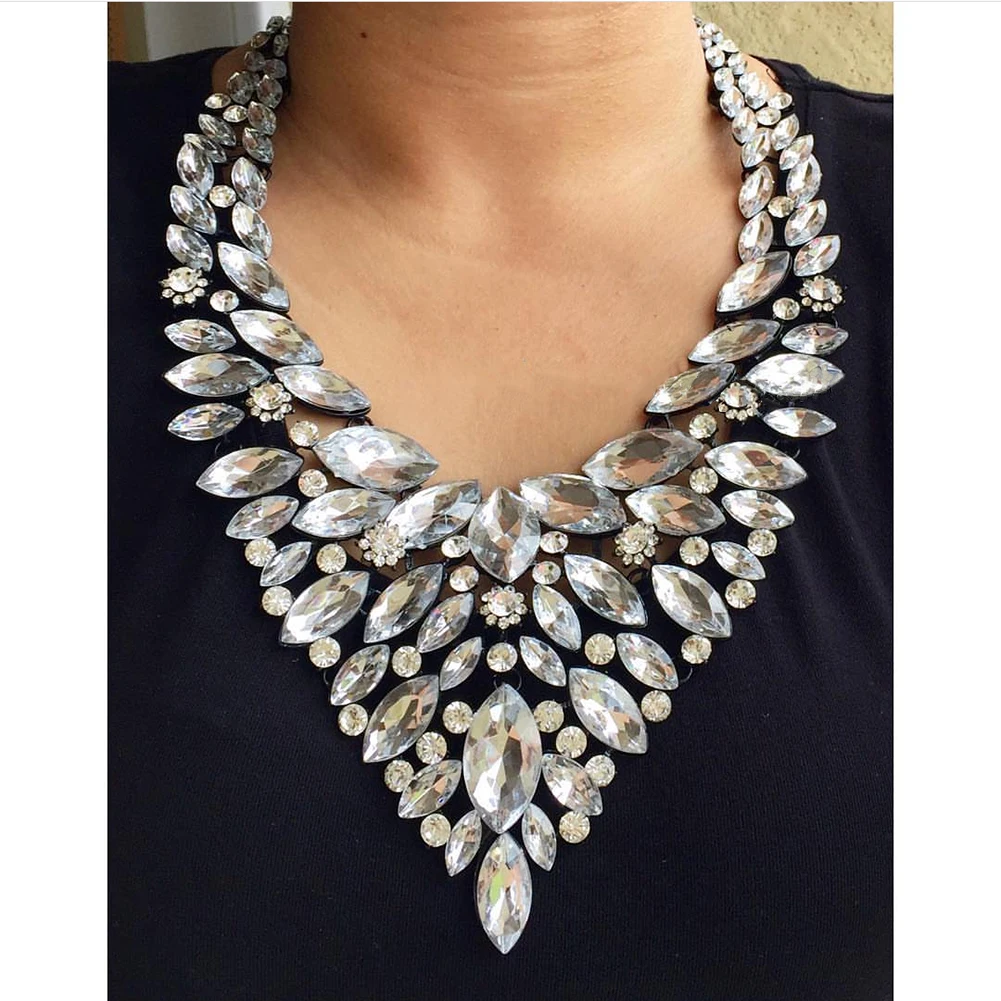 

Ожерелье-чокер женское, с кристаллами, разноцветное