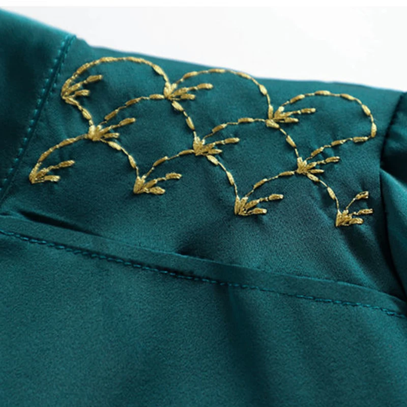 

Fashion v-neck 7 minutes of sleeve for women shirts trend button silk top elegant loose 5XL plus size tops for women