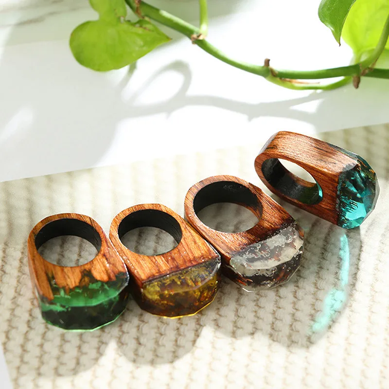 Ювелирное изделие ручной работы с деревянным полимерным кольцом крошечное