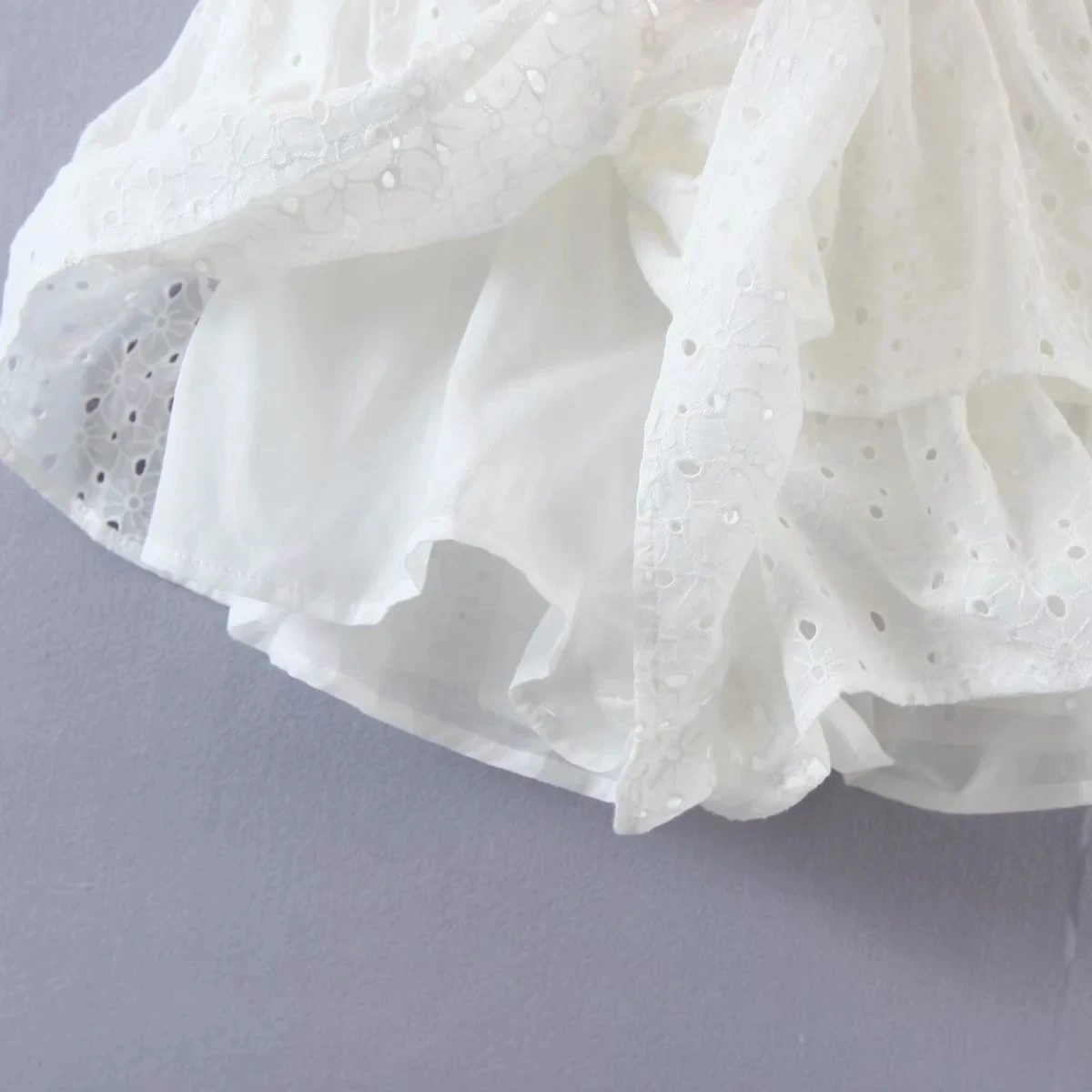 

2021 Summer Women sweet short puff Sleeve Siamese dress Hollow Out Cotton Embroidery Rompers Ruffle hem Playsuits v neck Onesies