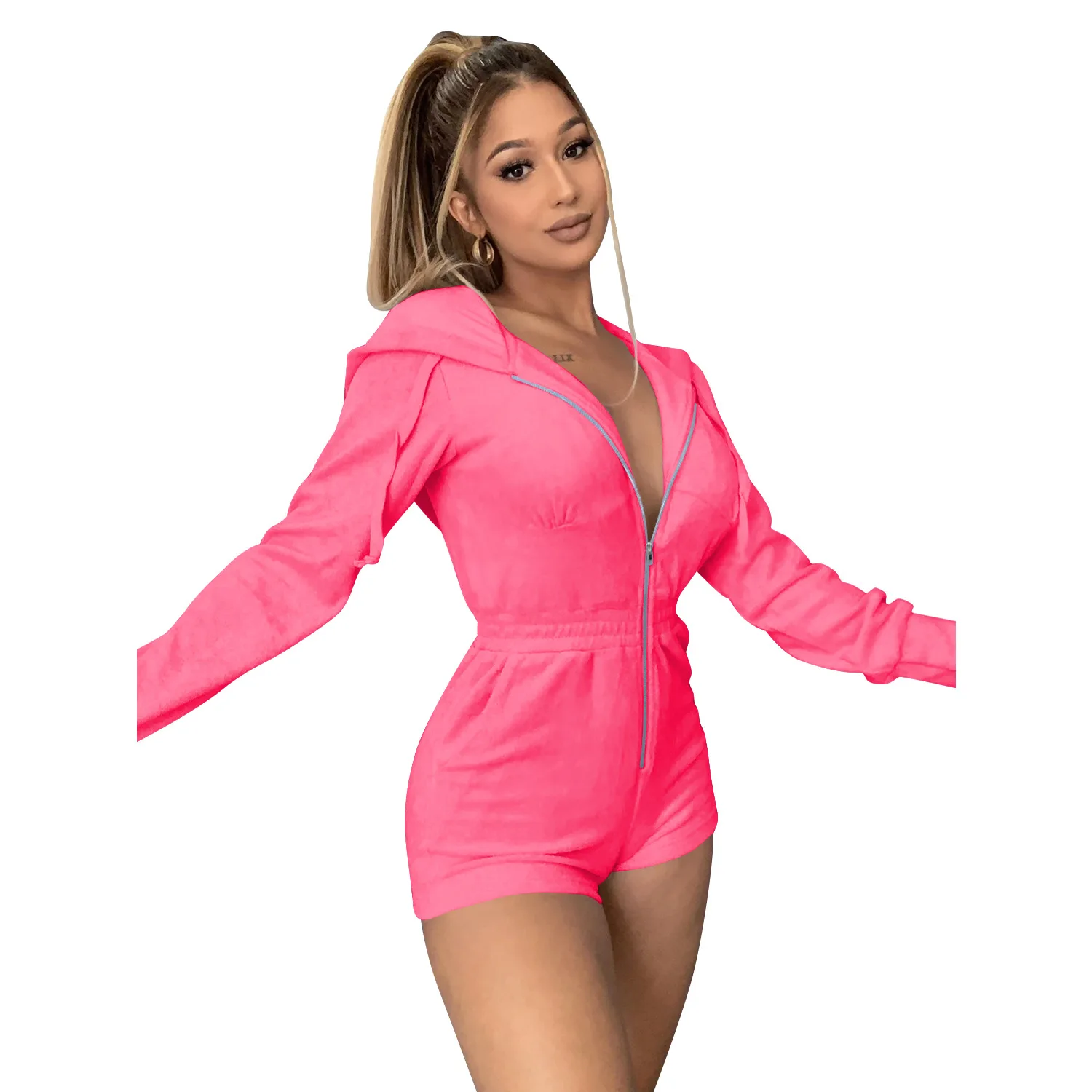 Комбинезон женский однотонный на молнии с капюшоном и эластичным