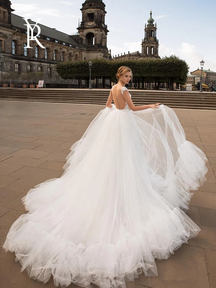 

YILIBER Mermaid wedding dress v-neck sleeveless embroidery applique bridal dresses backless lace chiffon