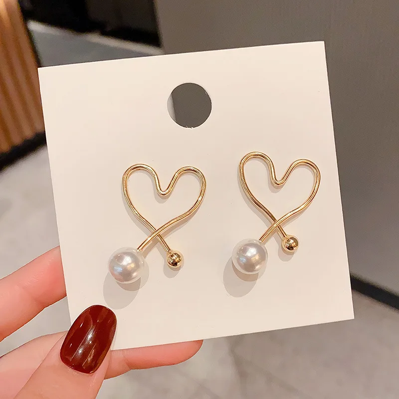

Wholesale S925 Silvers Needle Love Heart Earrings Women's Pearl Stud Drop Shipping Gift