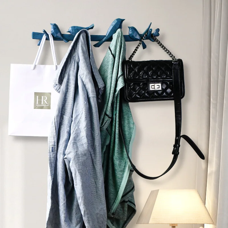 Настенная вешалка для одежды в гостиную креативный дизайн виде птицы крючок