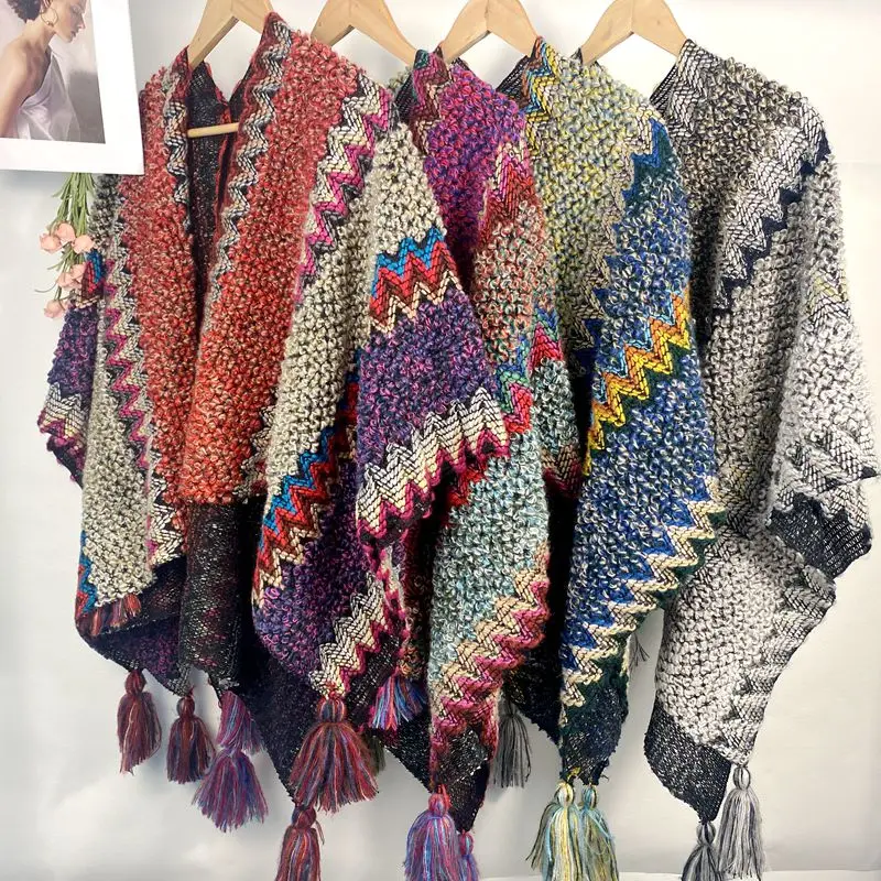 Женская трикотажная накидка-пончо Осень-зима