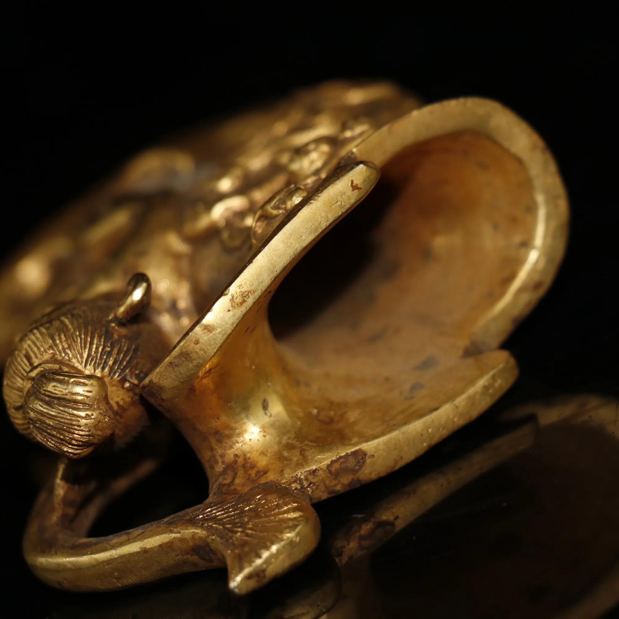 

Home Decor 5"Tibet Buddhism Old Bronze Gilt Chinese Dragon Cup Wine glass Wine vessel cup Water cup