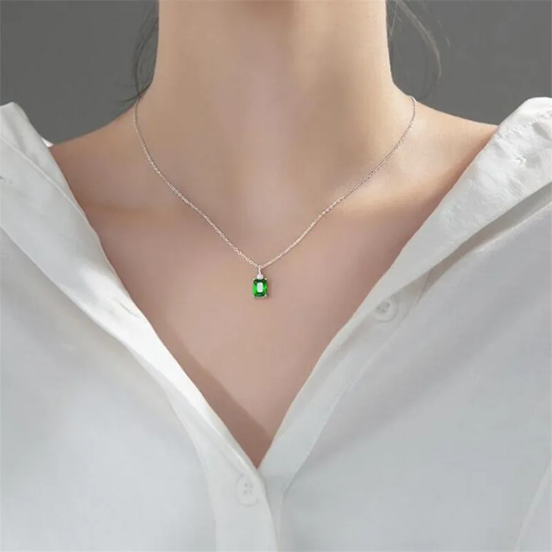 

Женская цепочка из серебра 925 пробы, с квадратным кулоном