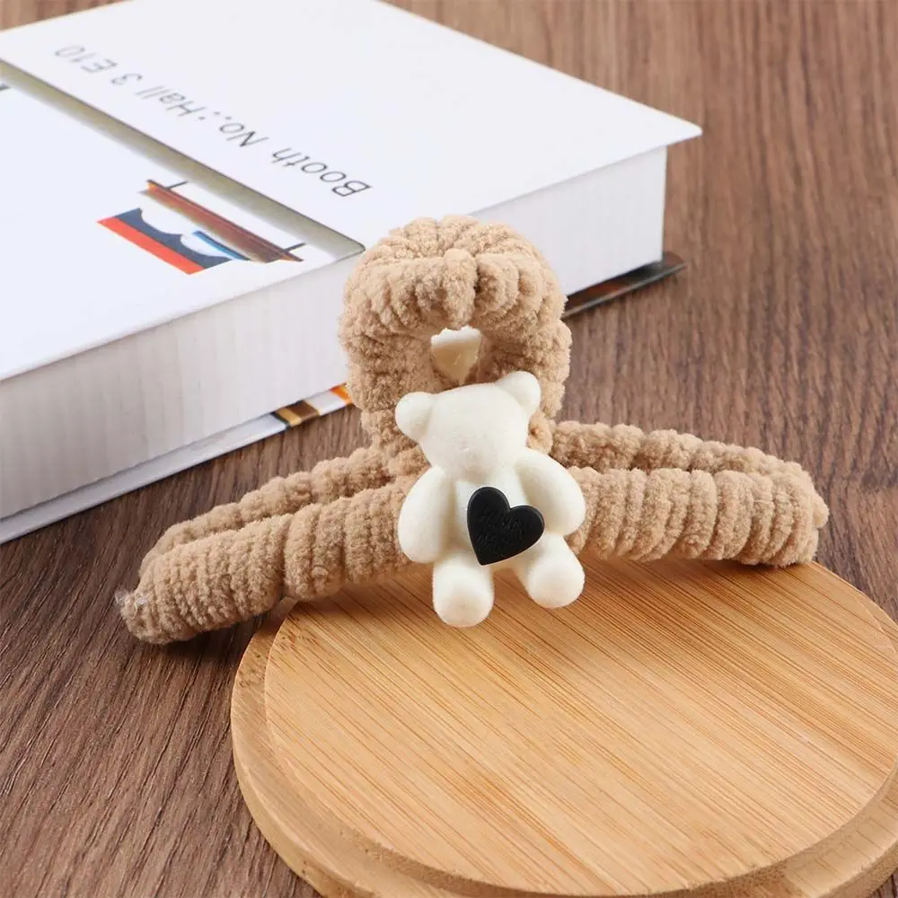 

Large Cute Wash Face Bathing Headwear Female Korean Style Crab Clips Women Hair Clips Bear Hair Claws Hair Accessories