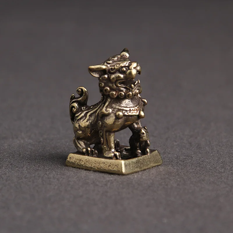 

Copper Lion Fortune Seal Home Desktop Small Ornaments Decoration Brass Animal Feng Shui Figurines Miniatures Keychain Pendant