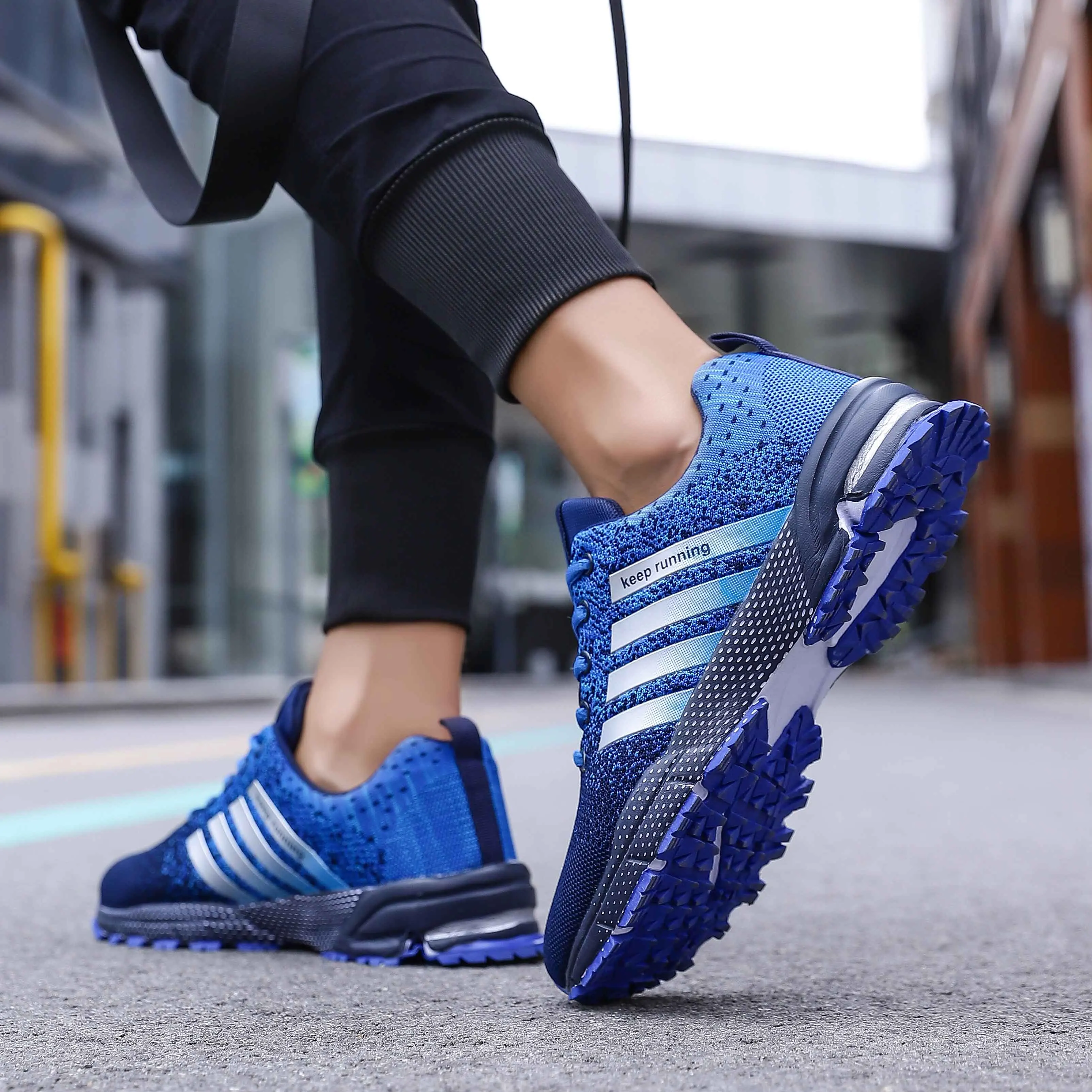 2019 весенние модные мужские туфли дышащие сетчатые беговые кроссовки спортивные