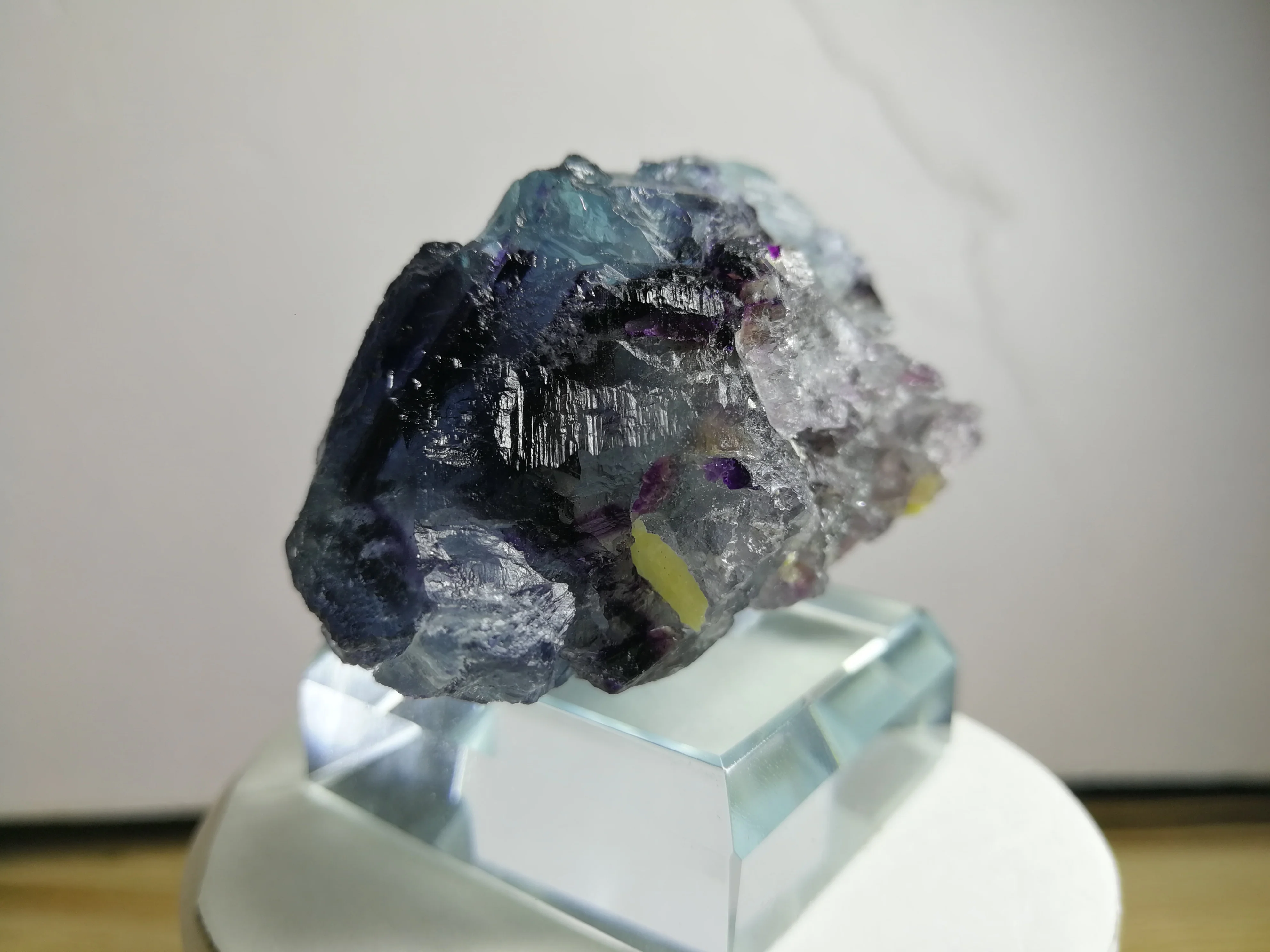 

98.4gNatural dark purple fluorite, crystal mineral crystal specimen