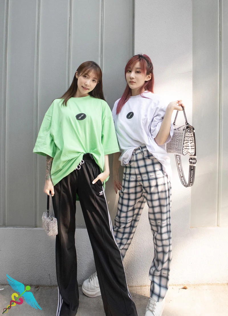 

WELLDONE T Shirts Men Women Fashion Silicone Letter Logo Print Fluorescent Oversize Cotton Short Tee Shirt Casual Streetwear