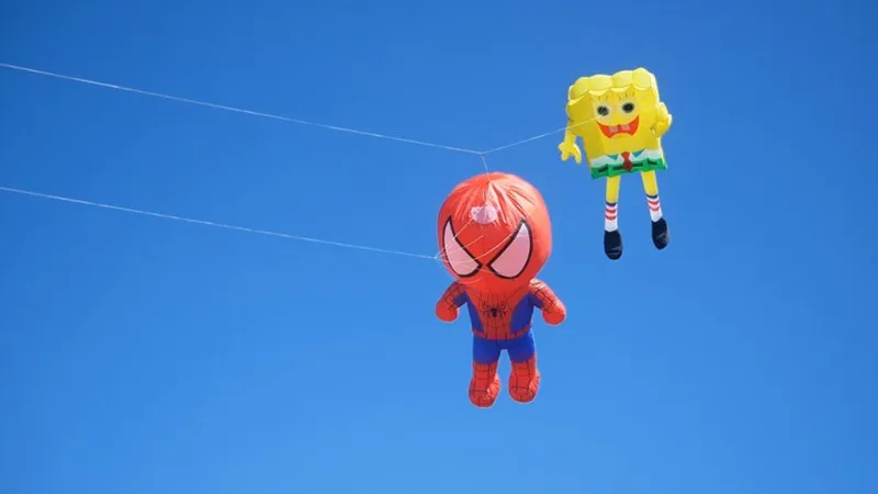 Бесплатная доставка большой мягкий воздушный змей супергероев ветрозащитный